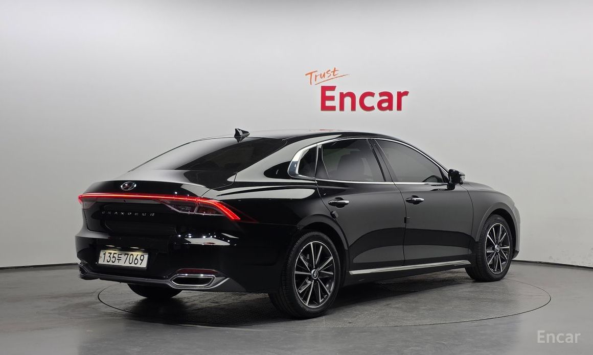 2021 Hyundai Grandeur VI Рестайлинг 2.5 Le Blanc с пробегом 137 161 км
