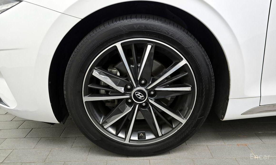 2021 Hyundai Grandeur VI Рестайлинг 2.5 Le Blanc с пробегом 124 212 км