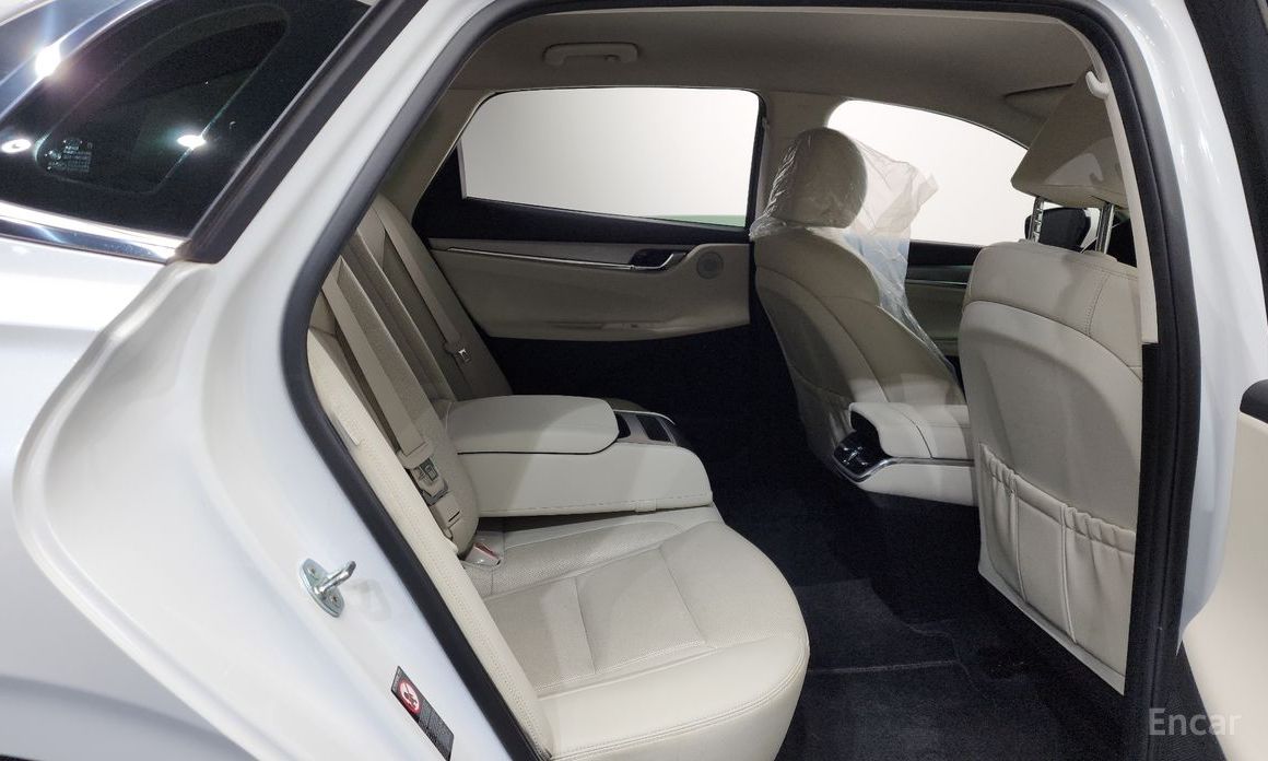 2022 Hyundai Grandeur VI Рестайлинг 2.5 Le Blanc с пробегом 76 115 км