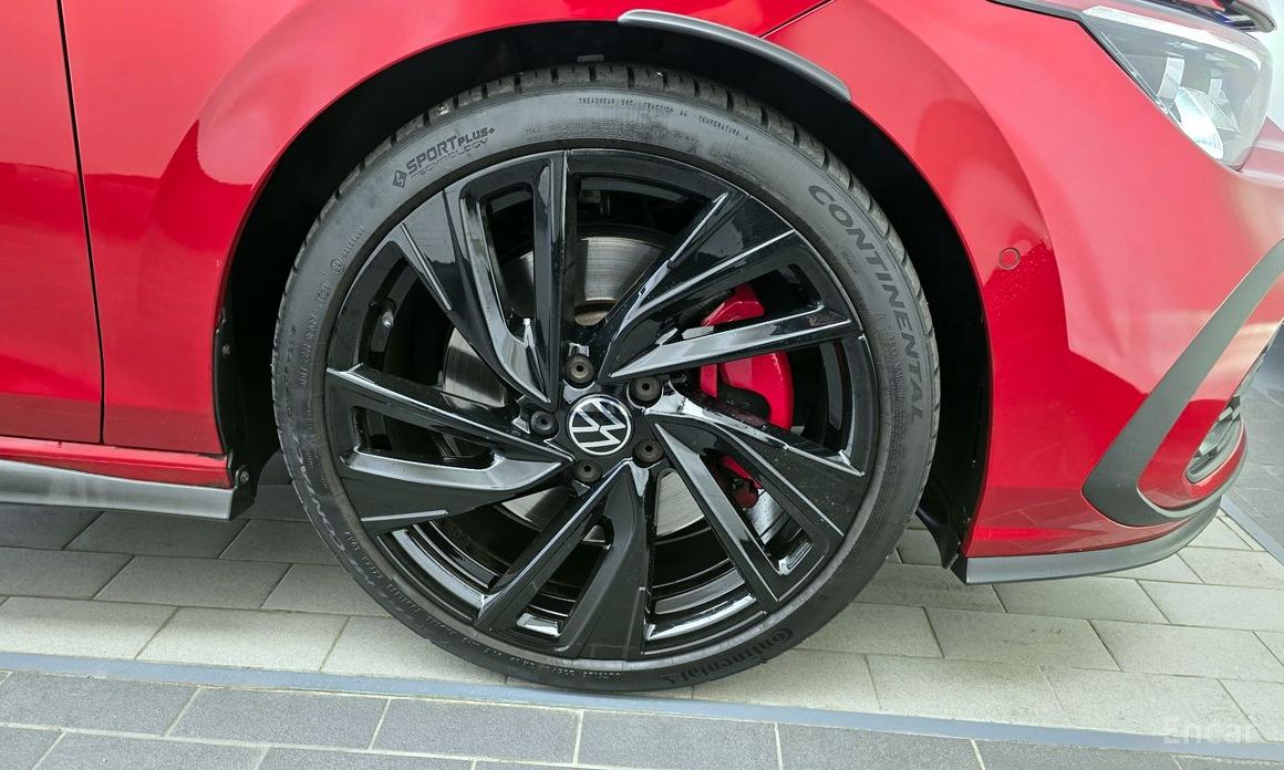 2022 Volkswagen Golf VIII 2.0 GTI с пробегом 40 143 км