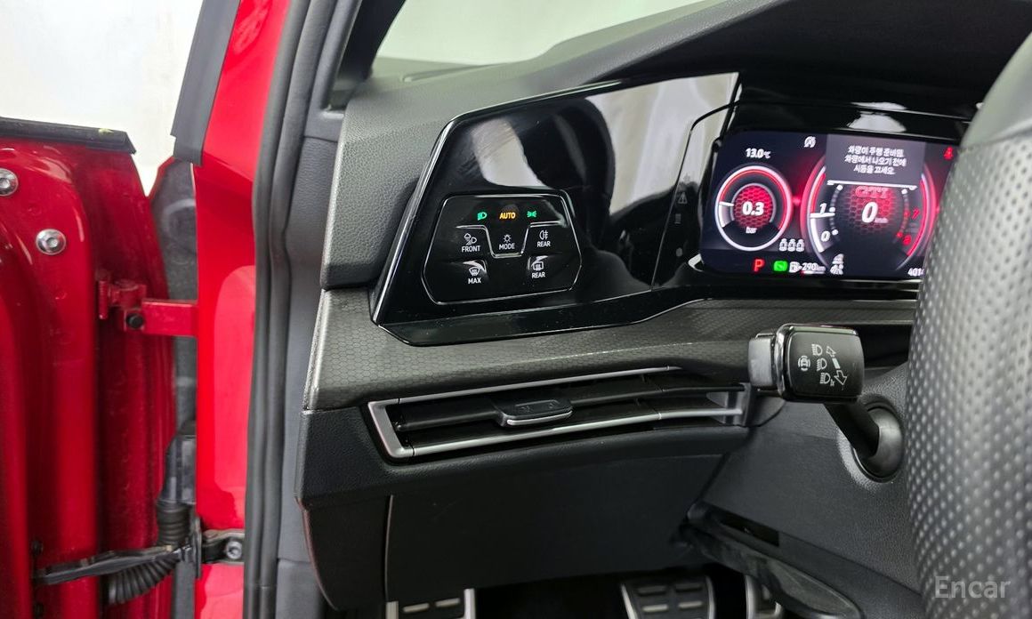 2022 Volkswagen Golf VIII 2.0 GTI с пробегом 40 143 км