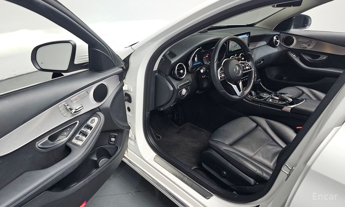 2020 Mercedes-Benz C-Класс IV (W205) Рестайлинг C200 Avantgarde с пробегом 57 049 км