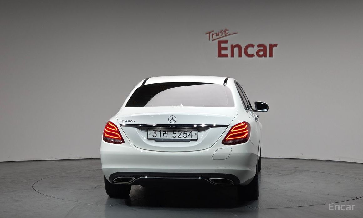 2018 Mercedes-Benz C-Класс IV (W205) Рестайлинг C350e с пробегом 29 058 км