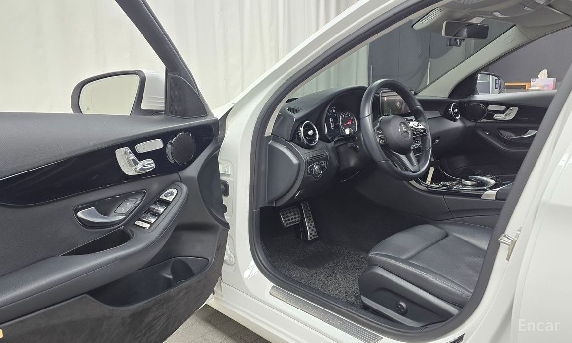 2020 Mercedes-Benz C-Класс IV (W205) Рестайлинг C200 с пробегом 98 068 км