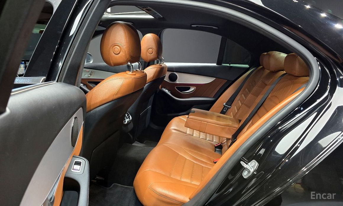2021 Mercedes-Benz C-Класс AMG IV (W205) Рестайлинг C200 AMG Line с пробегом 74 342 км