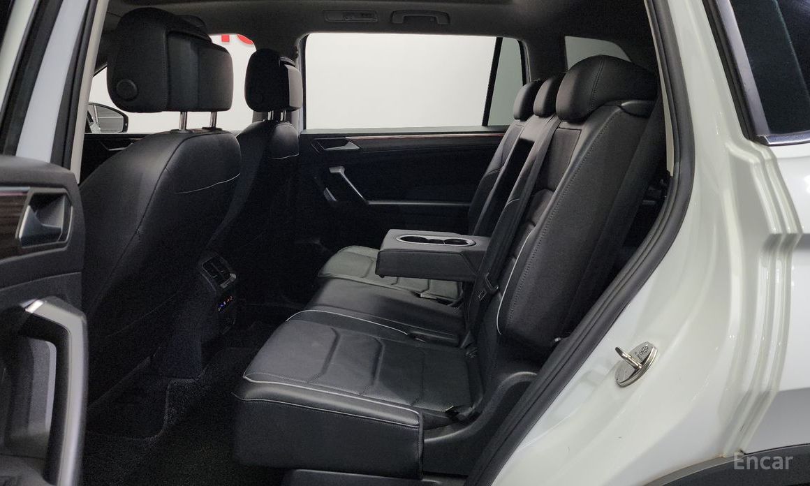 2022 Volkswagen Tiguan II Рестайлинг 2.0 TSI Prestige с пробегом 79 523 км