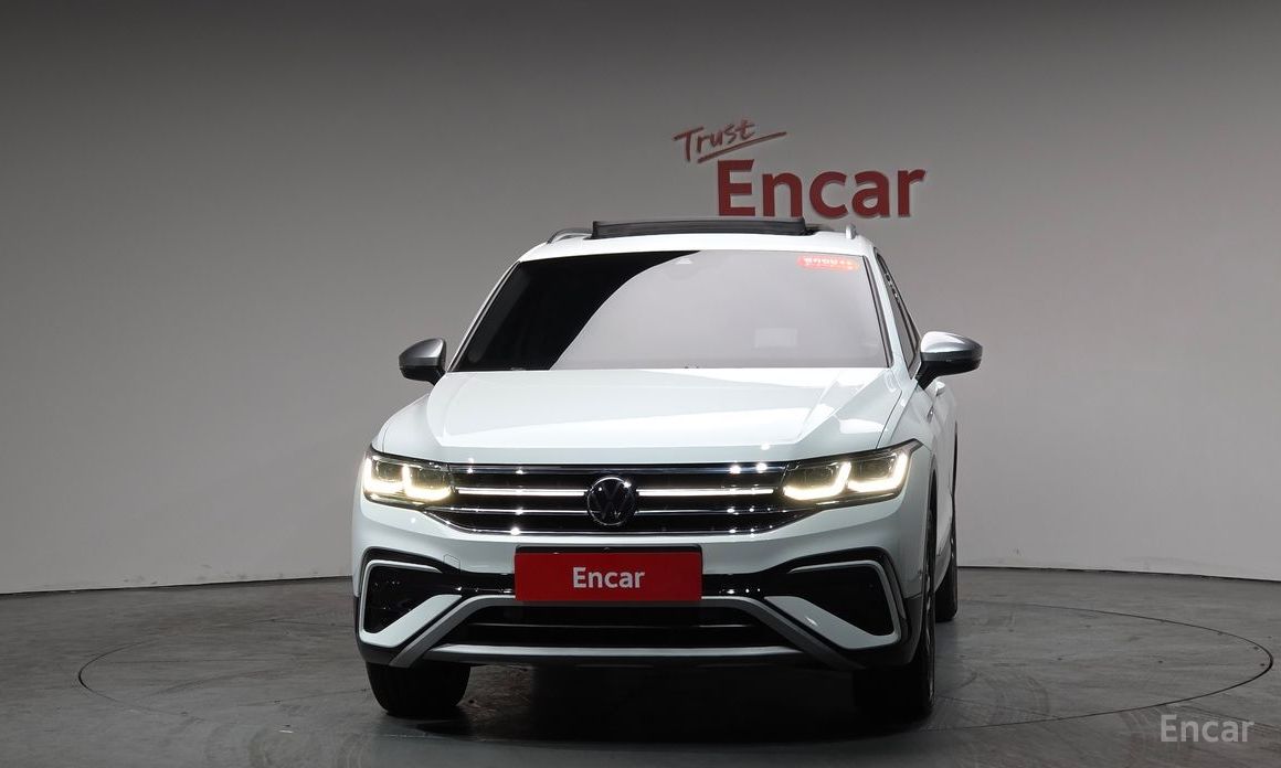 2022 Volkswagen Tiguan II Рестайлинг 2.0 TSI Prestige с пробегом 14 735 км