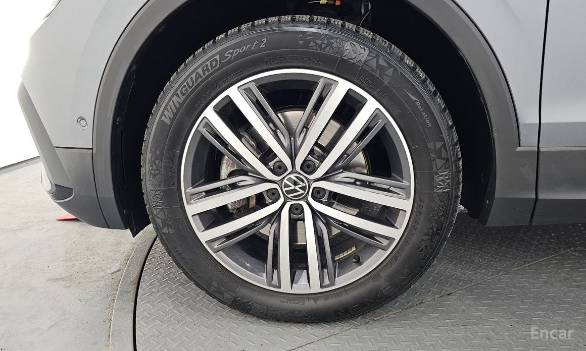 2022 Volkswagen Tiguan II Рестайлинг 2.0 TSI Prestige с пробегом 73 915 км