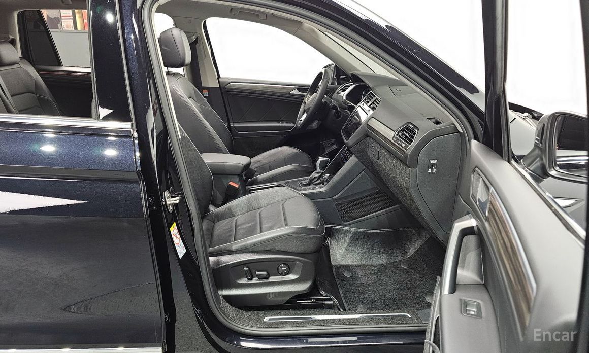 2022 Volkswagen Tiguan II Рестайлинг 2.0 TSI Prestige с пробегом 65 159 км