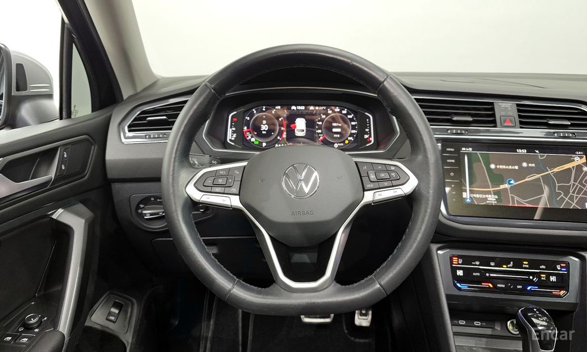 2022 Volkswagen Tiguan II Рестайлинг 2.0 TSI Prestige с пробегом 65 159 км