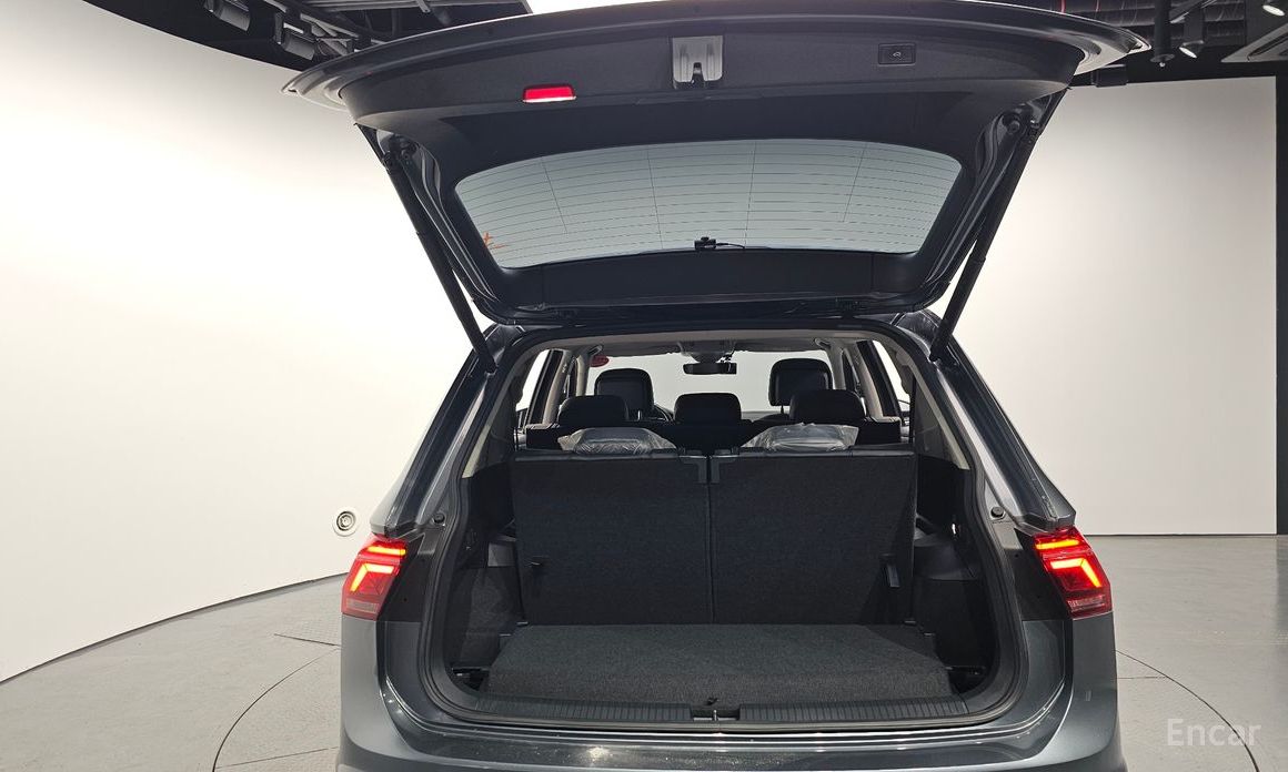2022 Volkswagen Tiguan II Рестайлинг 2.0 TSI Prestige с пробегом 73 915 км