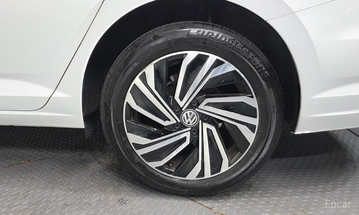 2021 Volkswagen Jetta VII Рестайлинг 1.4 TSI Prestige с пробегом 31 983 км