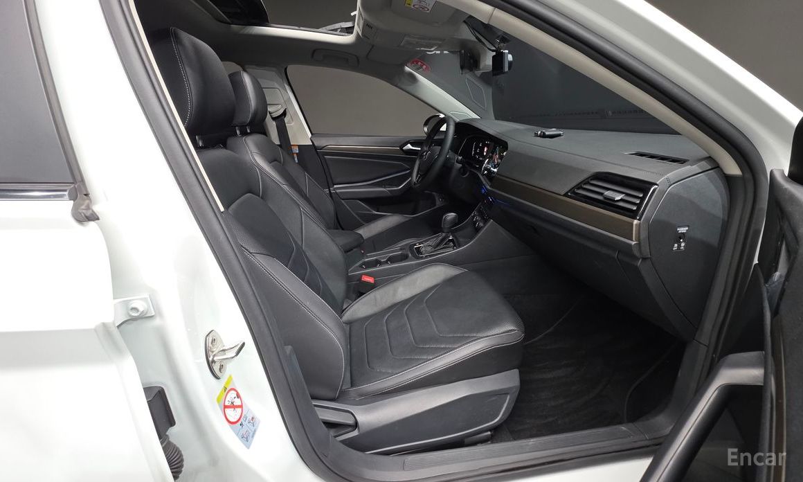2021 Volkswagen Jetta VII Рестайлинг 1.4 TSI Prestige с пробегом 31 983 км