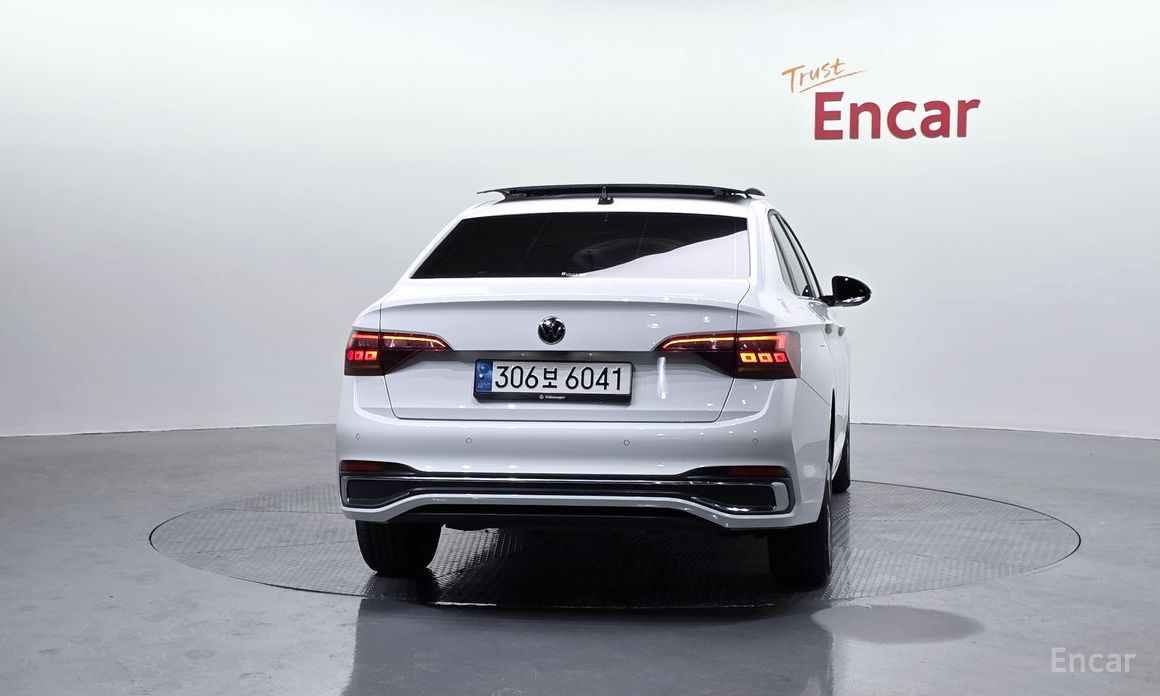2022 Volkswagen Jetta VII Рестайлинг 1.5 TSI Prestige с пробегом 42 150 км