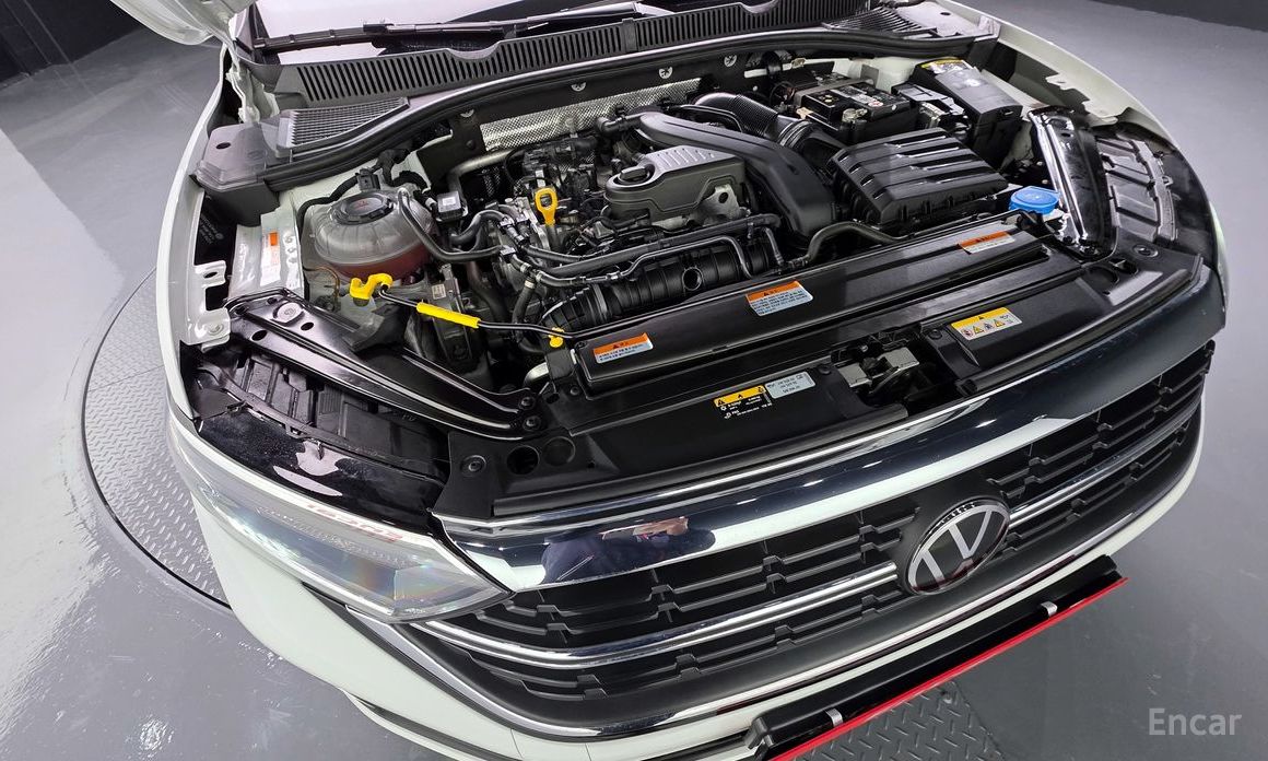 2022 Volkswagen Jetta VII Рестайлинг 1.5 TSI Prestige с пробегом 42 150 км