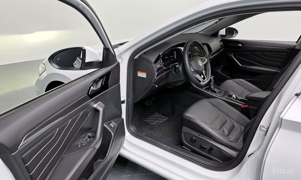 2022 Volkswagen Jetta VII Рестайлинг 1.5 TSI Prestige с пробегом 42 150 км