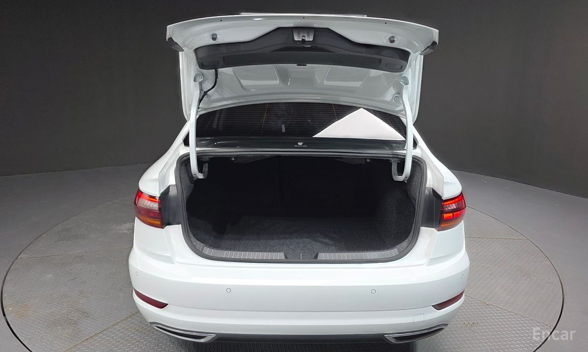 2021 Volkswagen Jetta VII Рестайлинг 1.4 TSI Prestige с пробегом 31 983 км