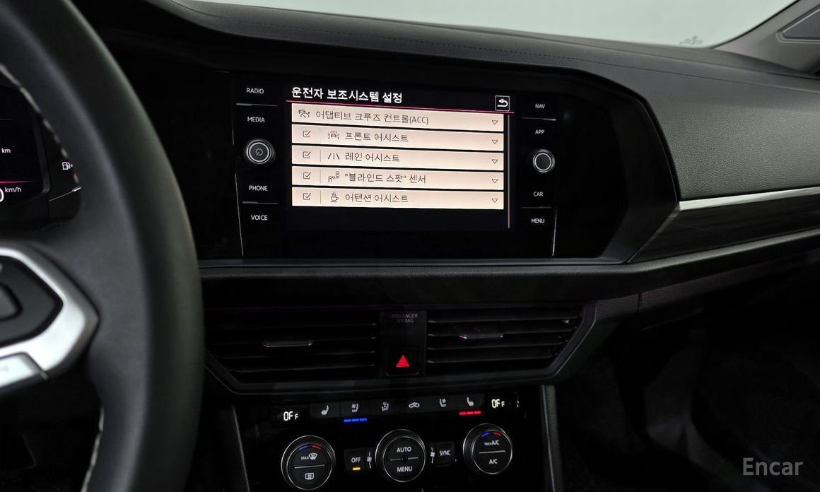 2022 Volkswagen Jetta VII Рестайлинг 1.5 TSI Prestige с пробегом 42 150 км