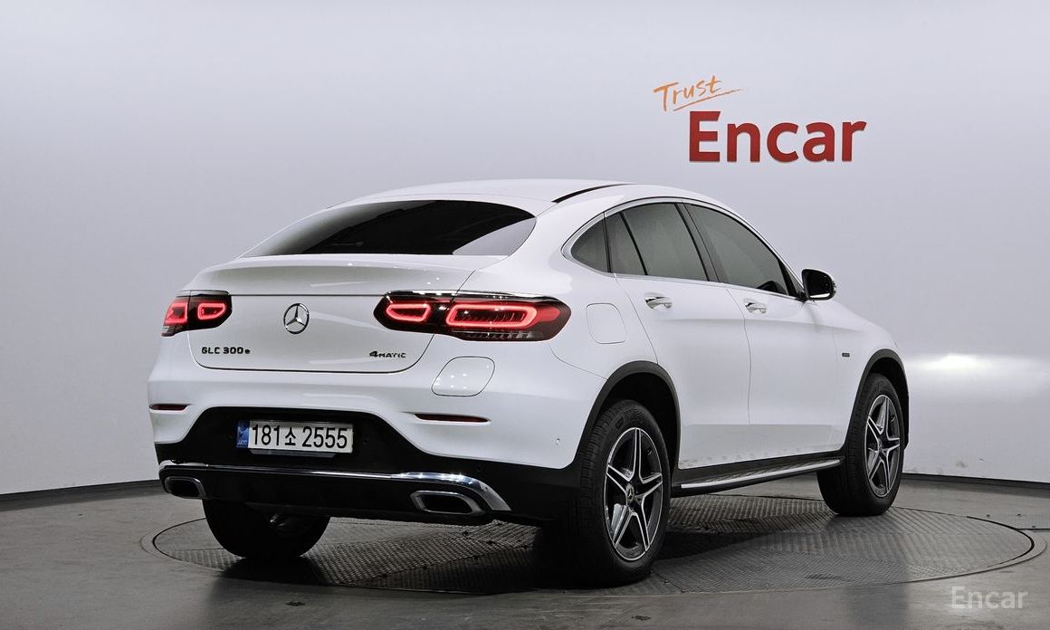 2021 Mercedes-Benz GLC I (X253) Рестайлинг GLC300e 4MATIC Coupe с пробегом 54 472 км