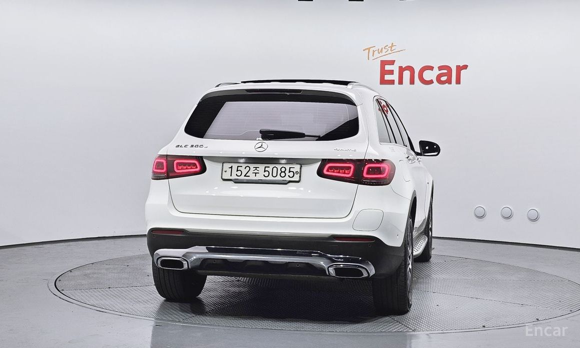 2021 Mercedes-Benz GLC I (X253) Рестайлинг GLC300e 4MATIC с пробегом 69 674 км