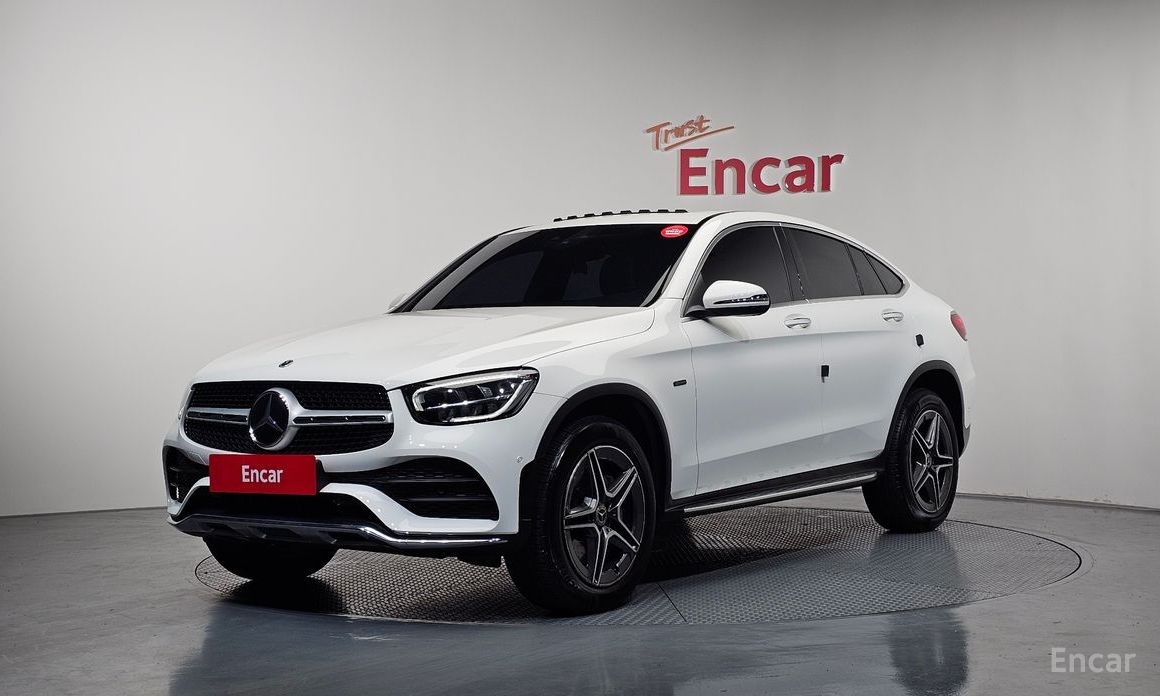 2021 Mercedes-Benz GLC I (X253) Рестайлинг GLC300e 4MATIC Coupe с пробегом 43 089 км
