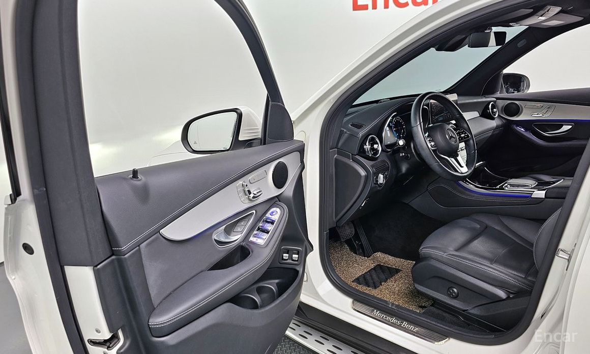 2021 Mercedes-Benz GLC I (X253) Рестайлинг GLC300e 4MATIC с пробегом 69 674 км