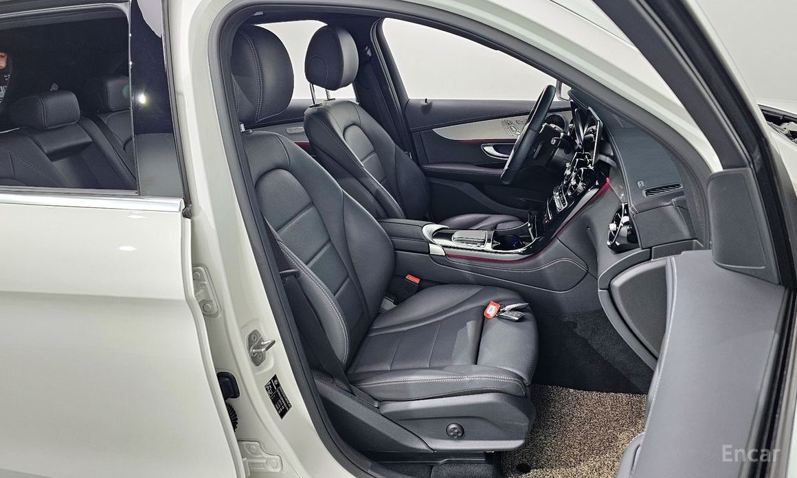 2021 Mercedes-Benz GLC I (X253) Рестайлинг GLC300e 4MATIC с пробегом 69 674 км