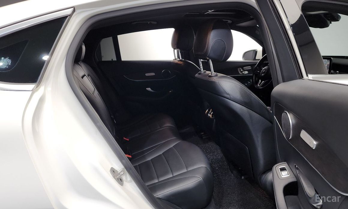 2021 Mercedes-Benz GLC I (X253) Рестайлинг GLC300e 4MATIC Coupe с пробегом 43 089 км