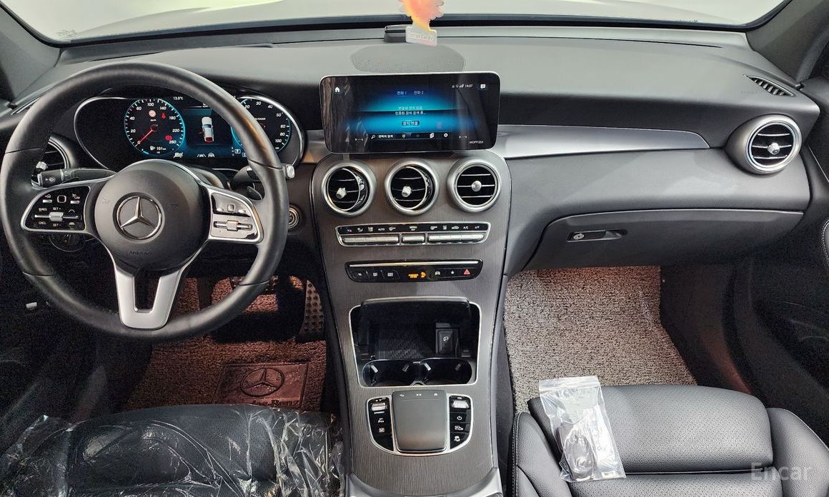 2021 Mercedes-Benz GLC I (X253) Рестайлинг GLC300e 4MATIC Coupe с пробегом 49 015 км
