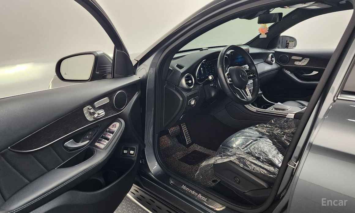 2021 Mercedes-Benz GLC I (X253) Рестайлинг GLC300e 4MATIC Coupe с пробегом 49 015 км