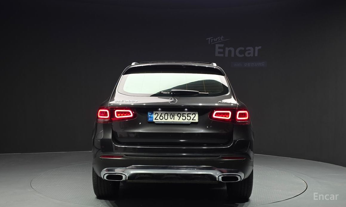 2021 Mercedes-Benz GLC I (X253) Рестайлинг GLC300e 4MATIC с пробегом 127 648 км