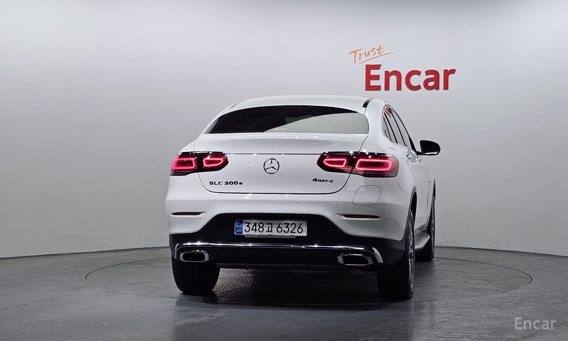 2021 Mercedes-Benz GLC I (X253) Рестайлинг GLC300e 4MATIC Coupe с пробегом 80 736 км