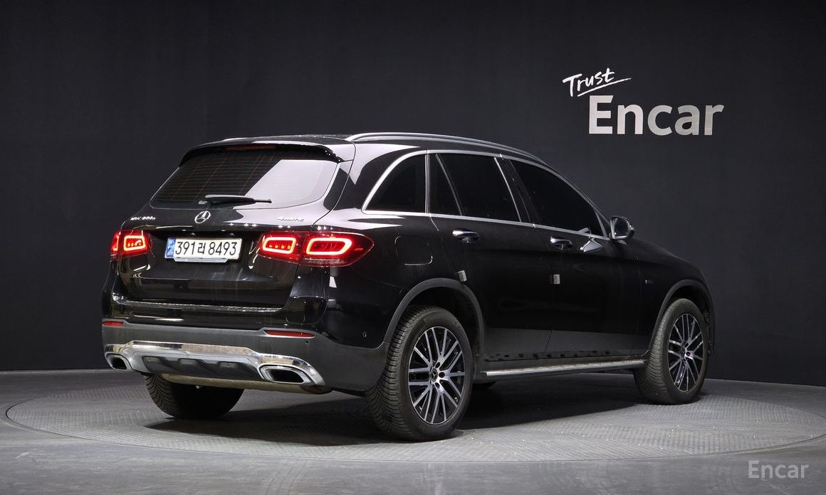2021 Mercedes-Benz GLC I (X253) Рестайлинг GLC300e 4MATIC с пробегом 124 826 км