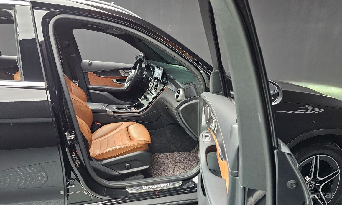 2022 Mercedes-Benz GLC I (X253) Рестайлинг GLC300 4MATIC с пробегом 57 177 км