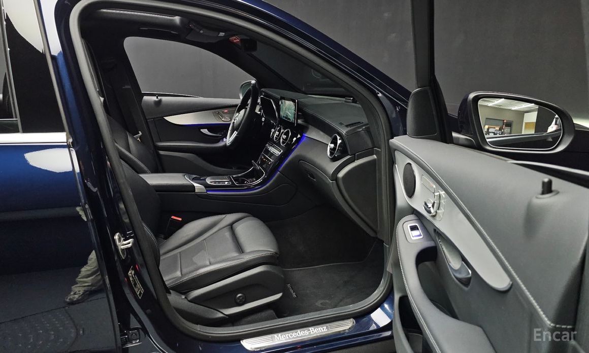 2021 Mercedes-Benz GLC I (X253) Рестайлинг GLC300e 4MATIC с пробегом 61 873 км