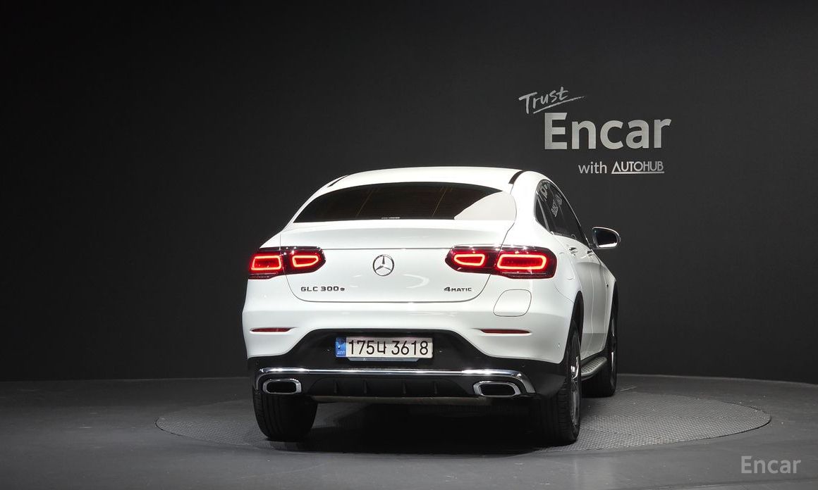 2021 Mercedes-Benz GLC I (X253) Рестайлинг GLC300e 4MATIC Coupe с пробегом 53 608 км