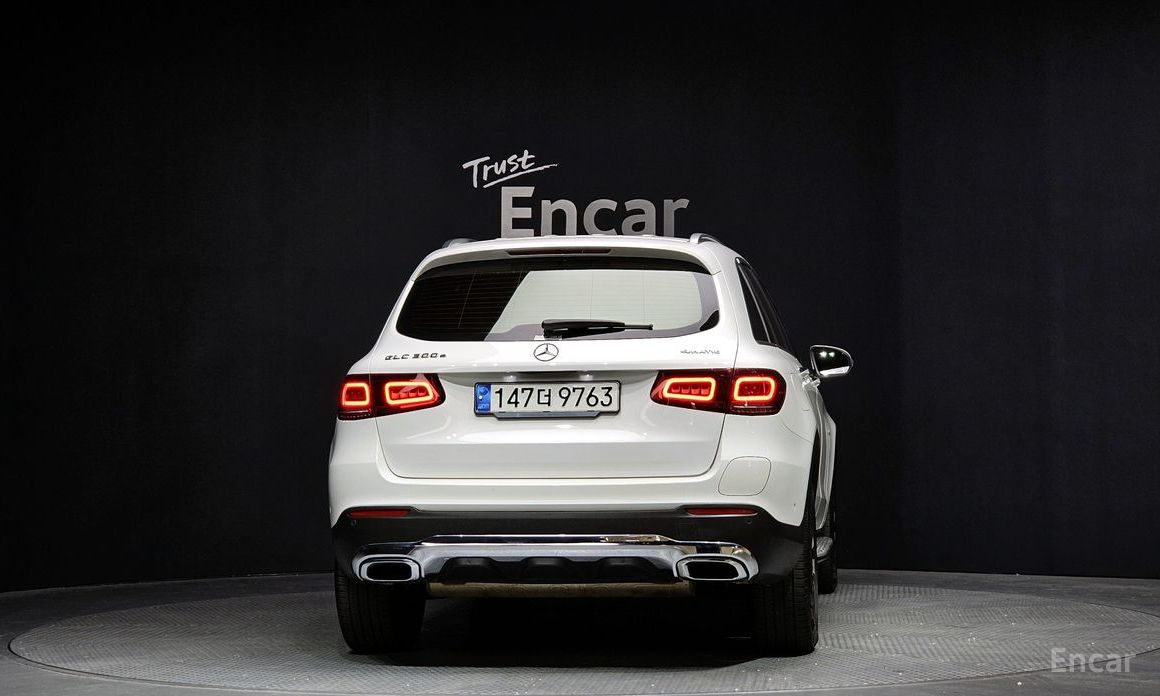 2021 Mercedes-Benz GLC I (X253) Рестайлинг GLC300e 4MATIC с пробегом 103 442 км