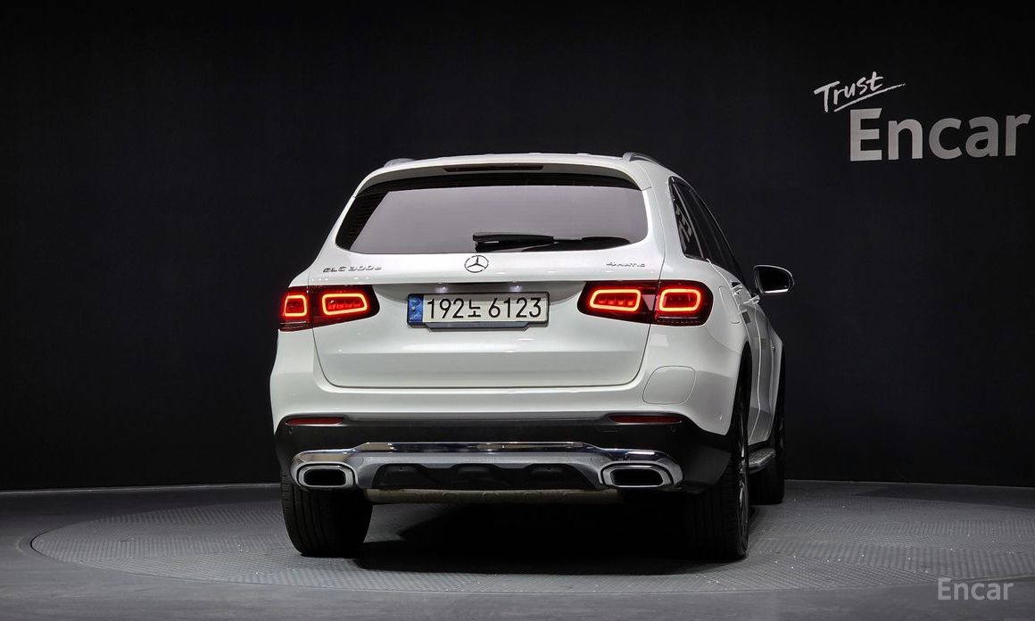 2021 Mercedes-Benz GLC I (X253) Рестайлинг GLC300e 4MATIC с пробегом 72 854 км