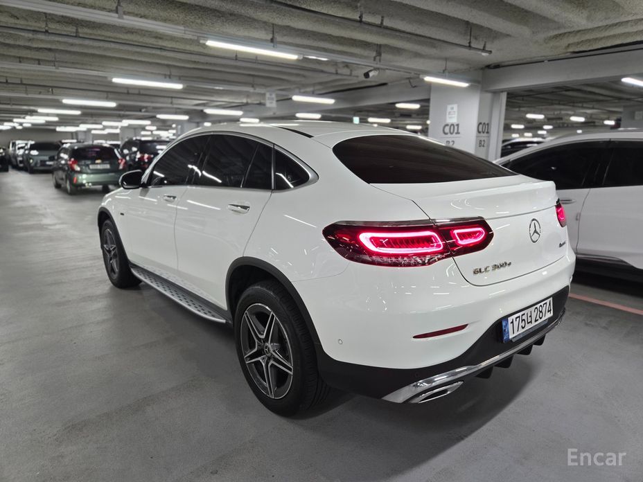 2021 Mercedes-Benz GLC I (X253) Рестайлинг GLC300e 4MATIC Coupe с пробегом 46 410 км