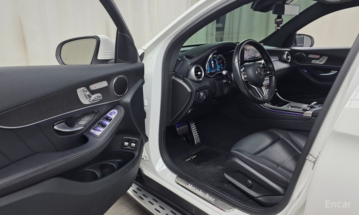 2021 Mercedes-Benz GLC I (X253) Рестайлинг GLC300e 4MATIC Coupe с пробегом 53 608 км