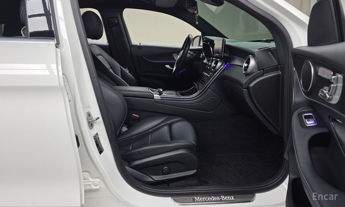 2021 Mercedes-Benz GLC I (X253) Рестайлинг GLC300e 4MATIC Coupe с пробегом 53 608 км
