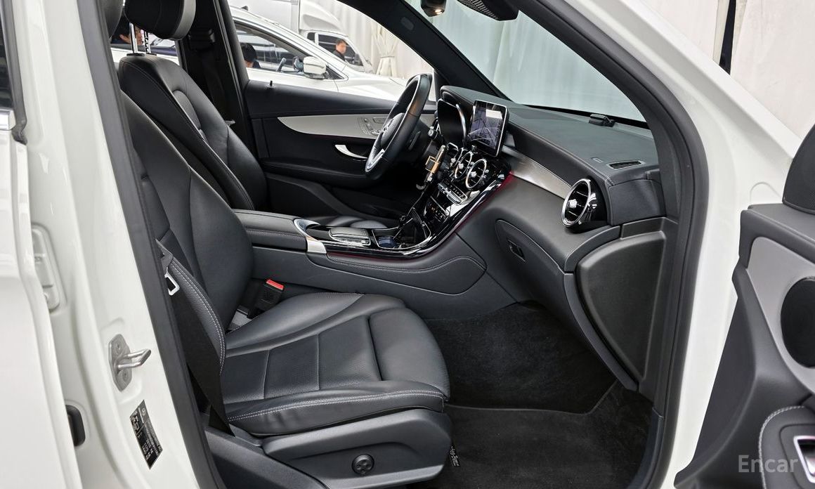 2021 Mercedes-Benz GLC I (X253) Рестайлинг GLC300e 4MATIC с пробегом 103 442 км