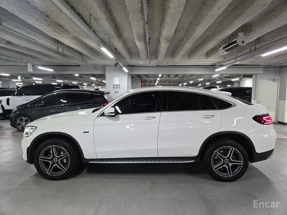 2021 Mercedes-Benz GLC I (X253) Рестайлинг GLC300e 4MATIC Coupe с пробегом 46 410 км