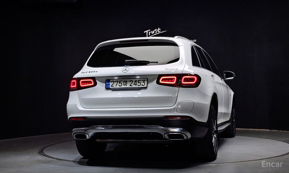 2021 Mercedes-Benz GLC I (X253) Рестайлинг GLC300e 4MATIC с пробегом 47 606 км