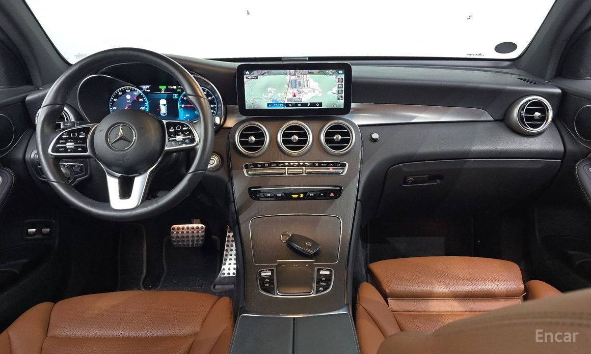 2021 Mercedes-Benz GLC I (X253) Рестайлинг GLC300e 4MATIC Coupe с пробегом 58 952 км