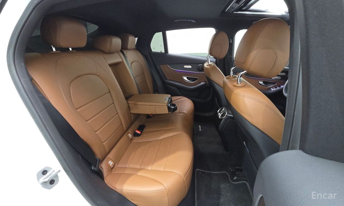 2021 Mercedes-Benz GLC I (X253) Рестайлинг GLC300e 4MATIC Coupe с пробегом 58 952 км