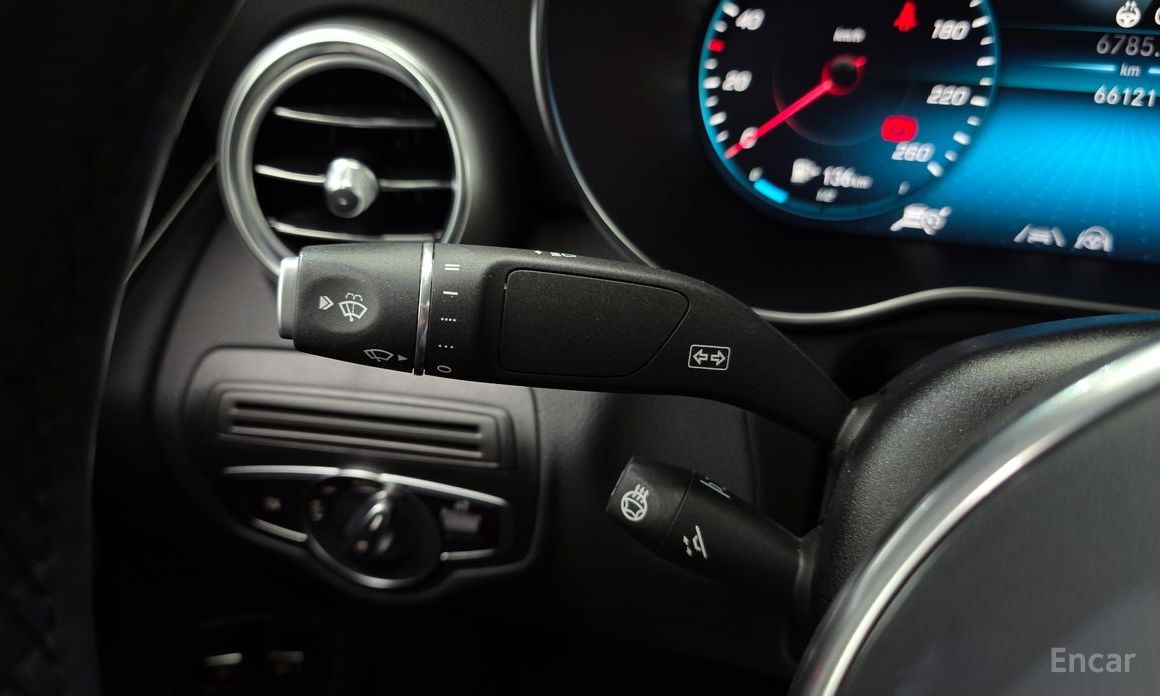 2021 Mercedes-Benz GLC I (X253) Рестайлинг GLC300e 4MATIC Coupe с пробегом 66 121 км