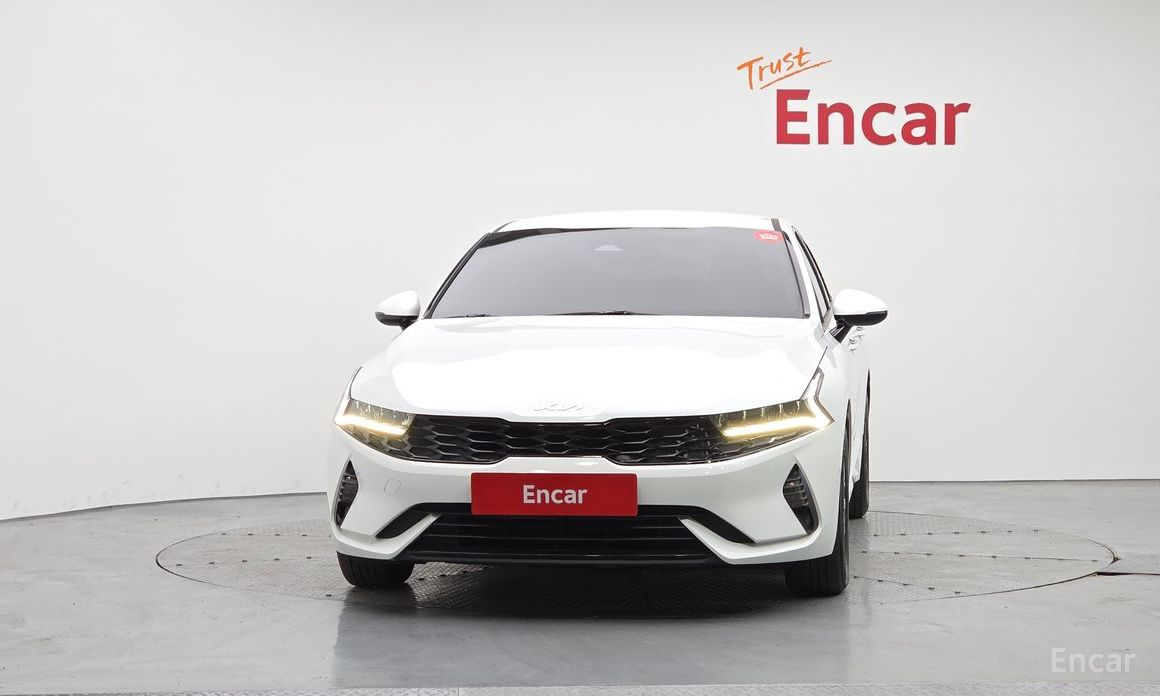 2022 Kia K5 III Trendy с пробегом 42 743 км