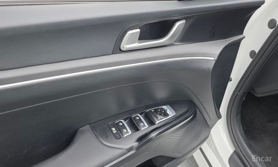 2022 Kia K5 III Trendy с пробегом 42 743 км