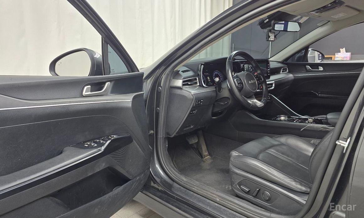 2022 Kia K5 III Prestige с пробегом 131 405 км